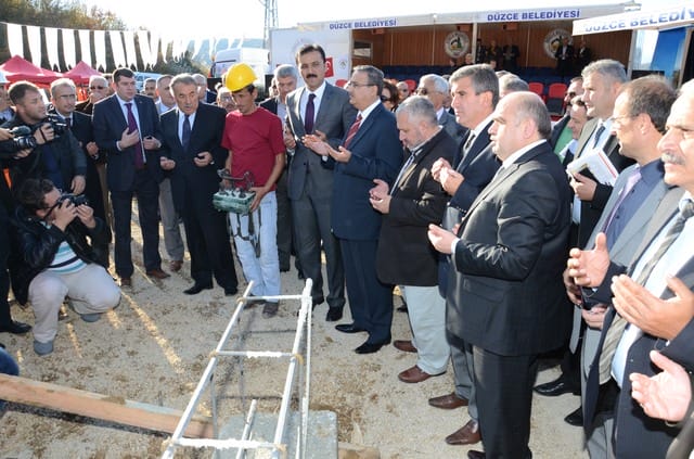 KATI ATIK TESİSİNİN TEMELİ ATILDI