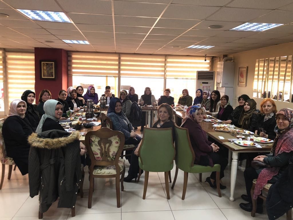 KADINLARDAN AFRİNE TAM DESTEK
