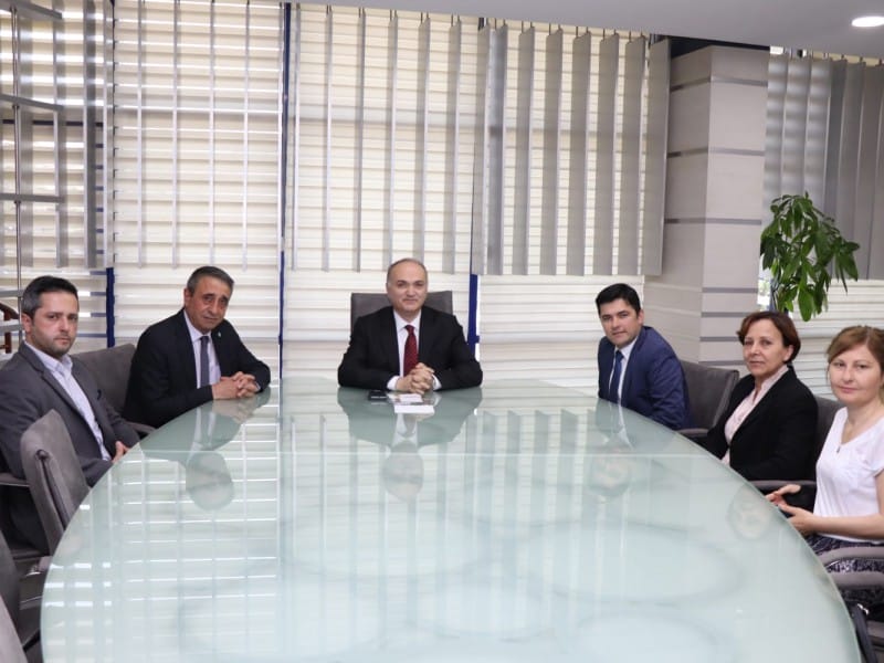 İYİ PARTİ HEYETİ BAŞKAN ÖZLÜYÜ ZİYARET ETTİ