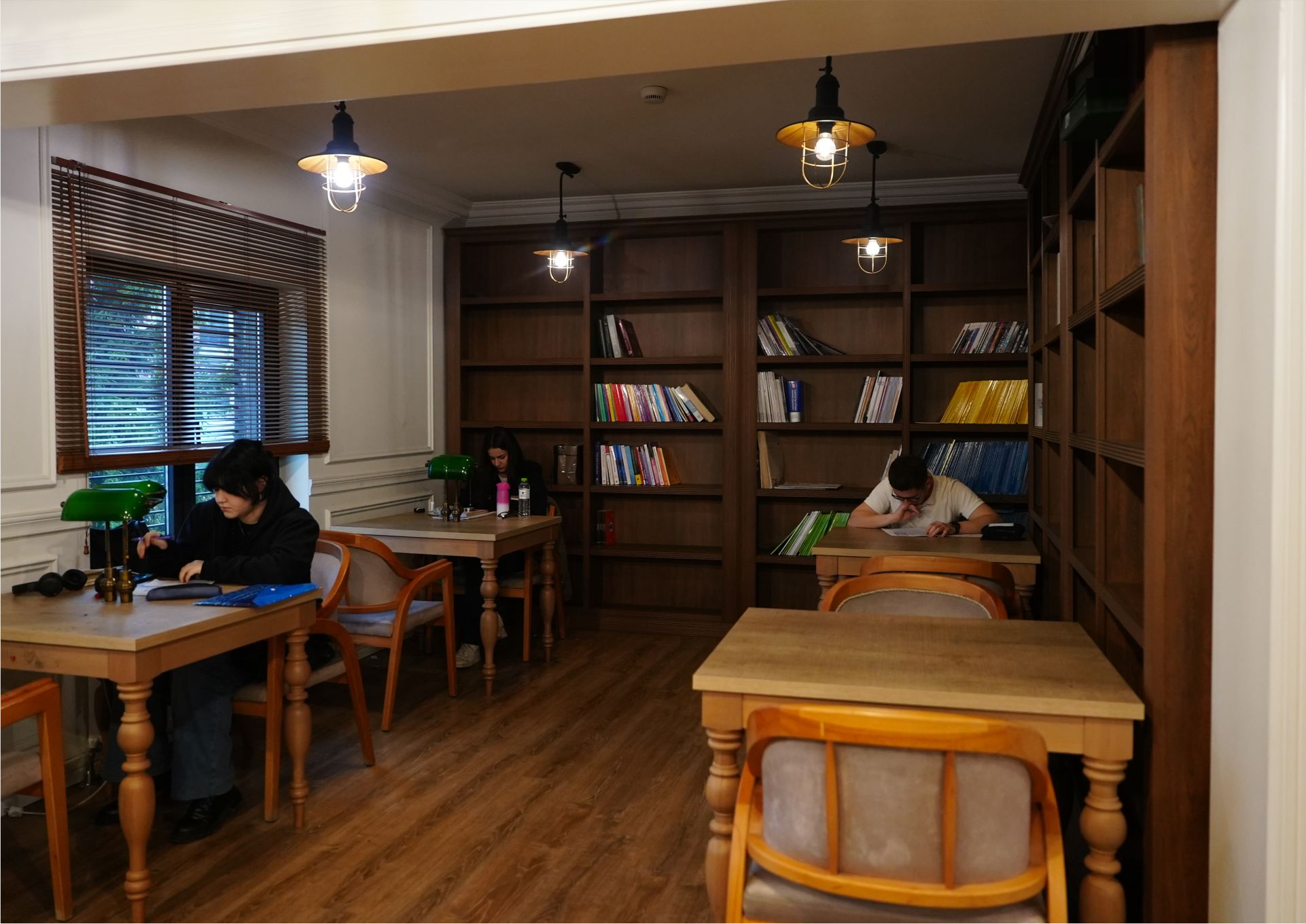 DÜZCE MİLLET KÜTÜPHANESİ