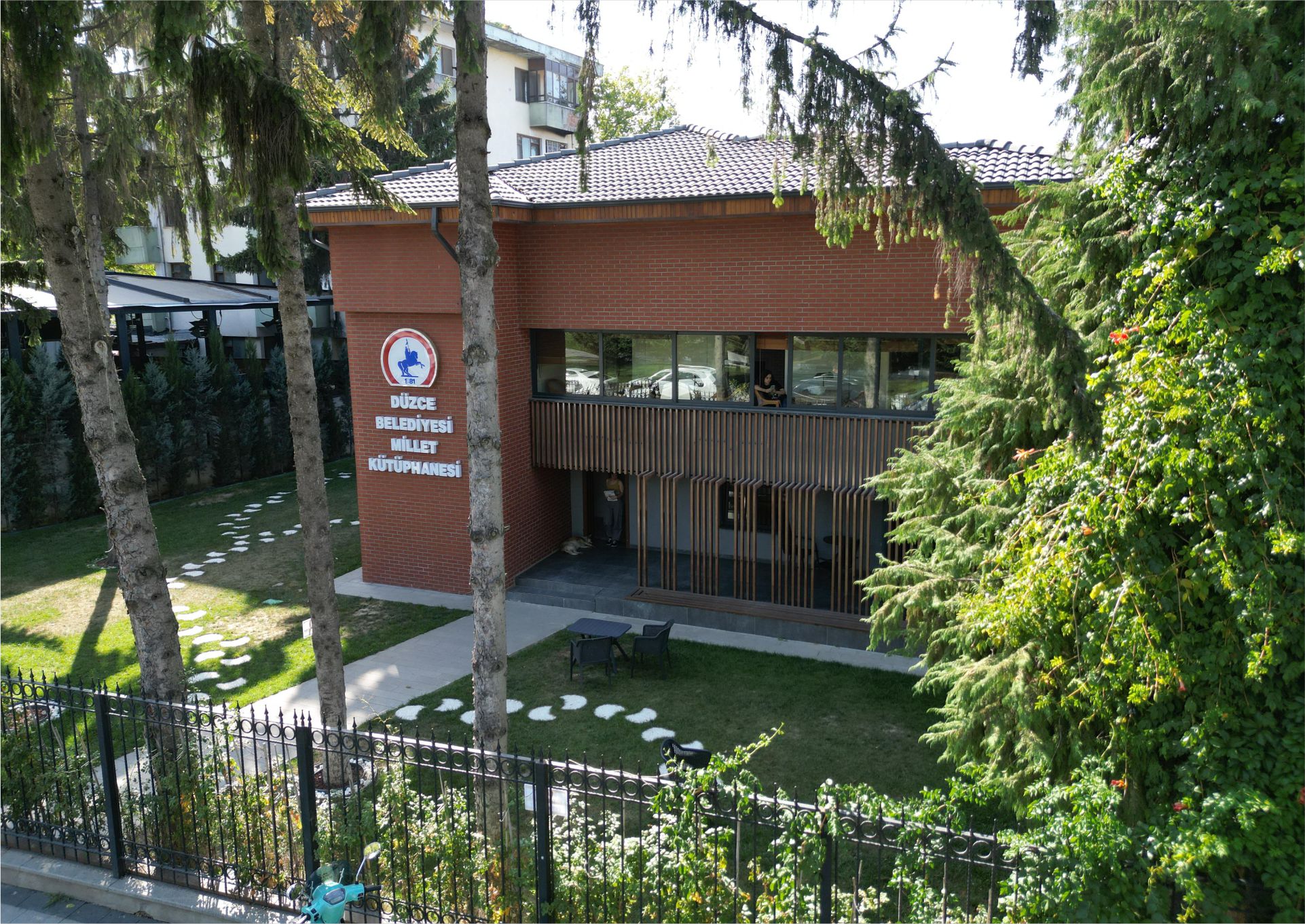 DÜZCE MİLLET KÜTÜPHANESİ