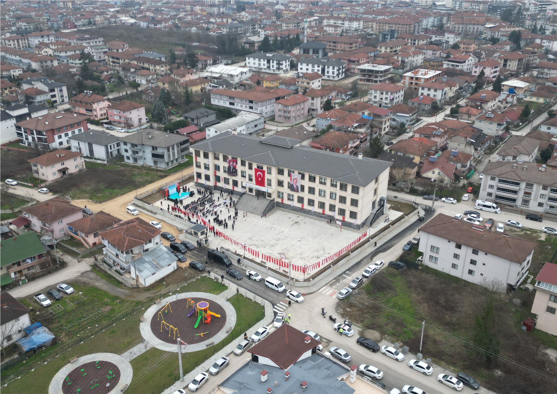 AZMİMİLLİ İLKOKULU