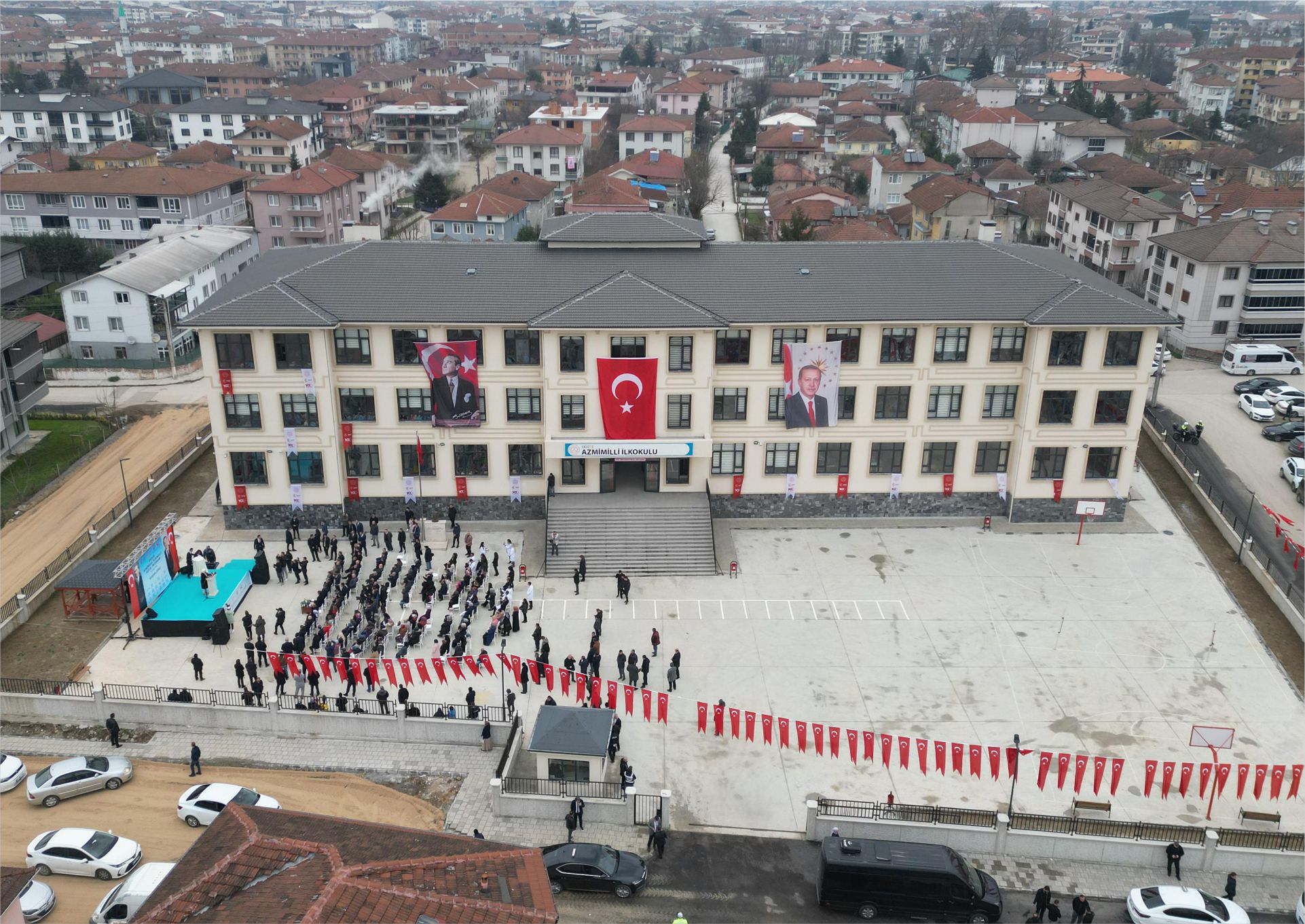 AZMİMİLLİ İLKOKULU