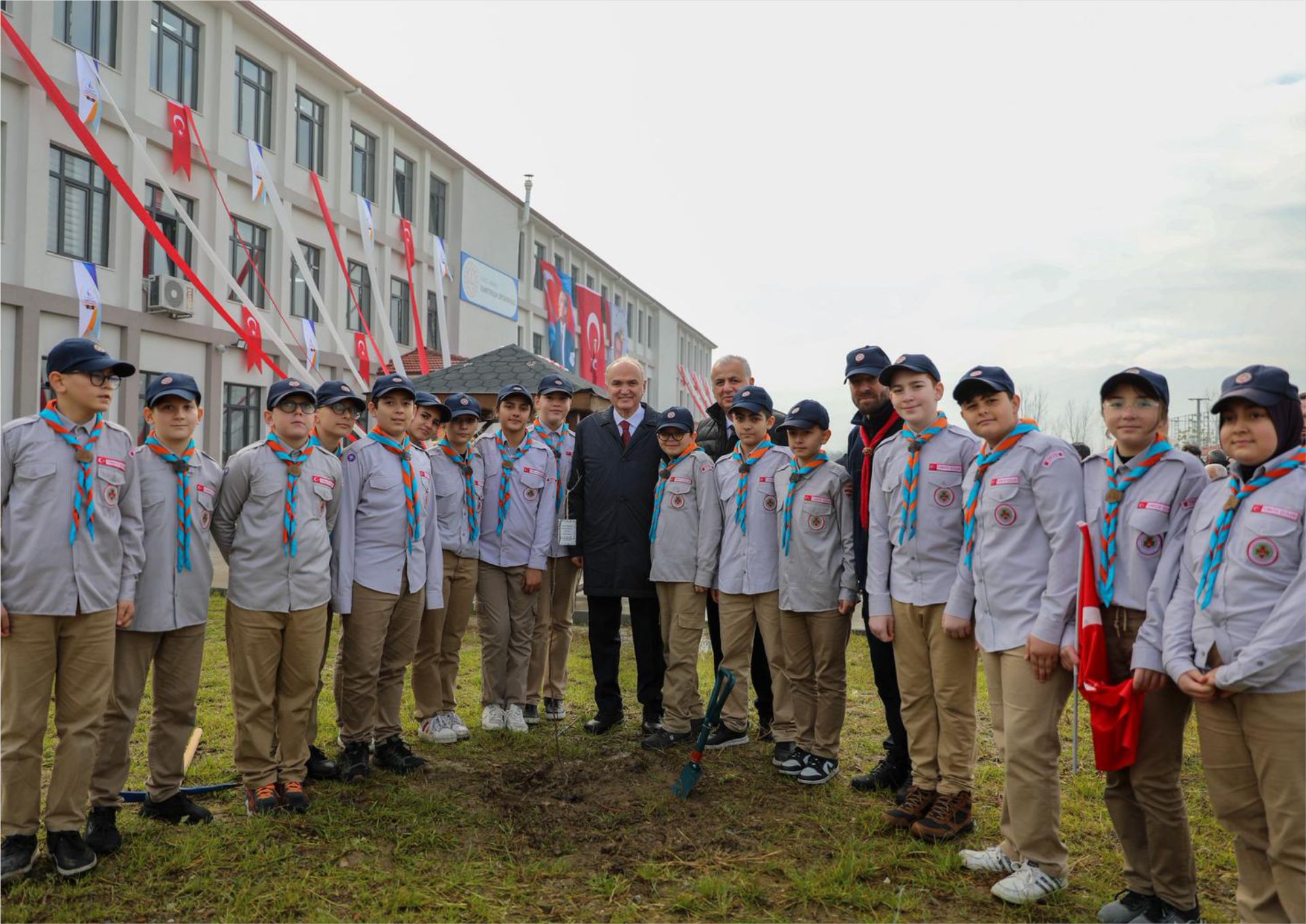 İSMETPAŞA ORTAOKULU