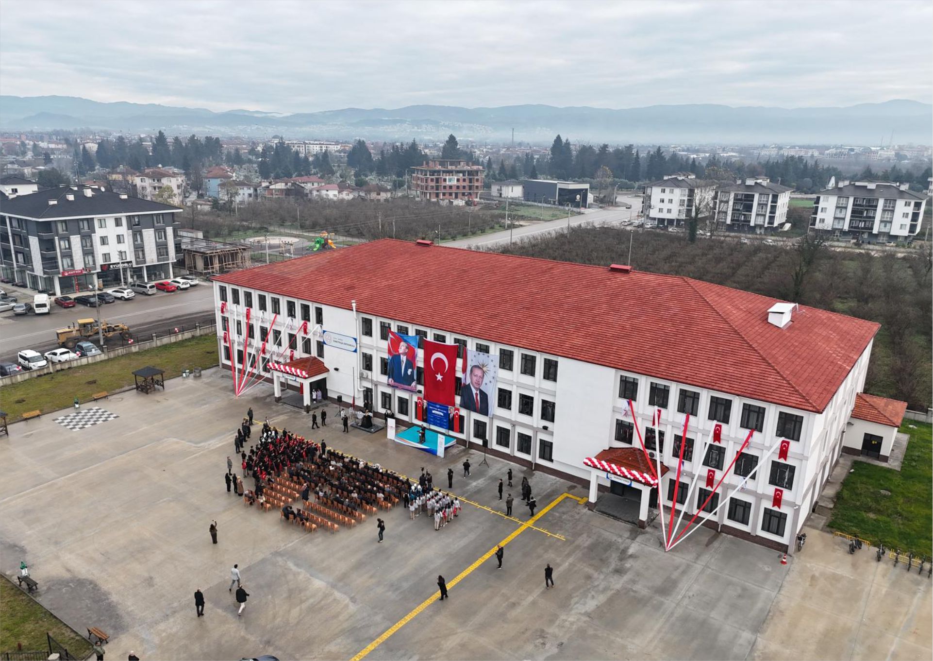 İSMETPAŞA ORTAOKULU