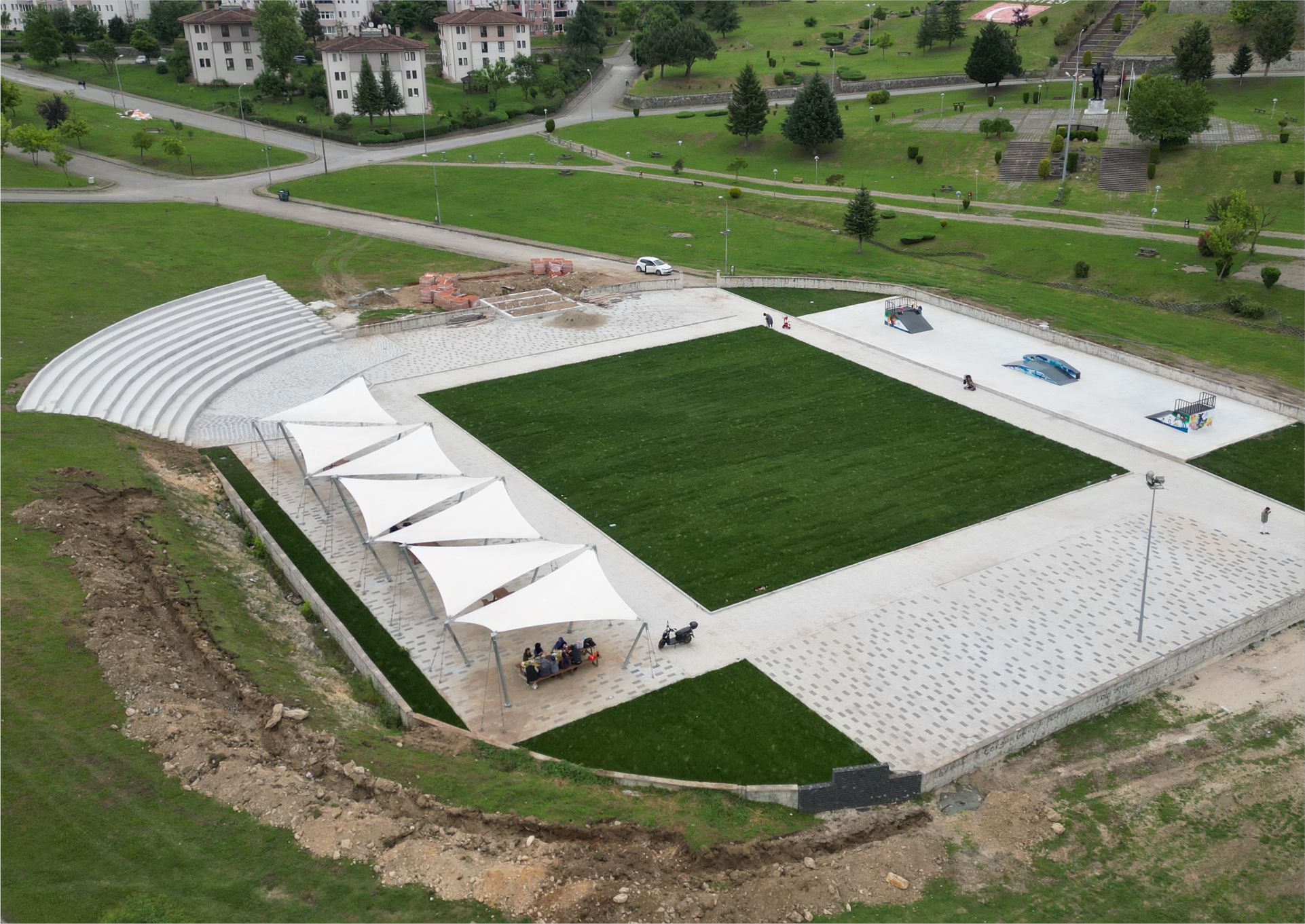 BAHÇEŞEHİR YEŞİL VADİ