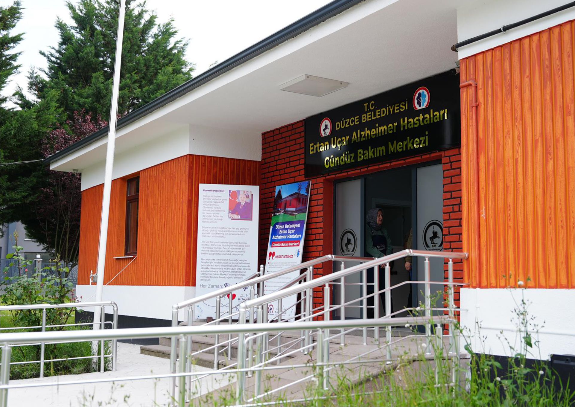 ERTAN UÇAR ALZHEİMER HASTALARI GÜNDÜZ BAKIM MERKEZİ