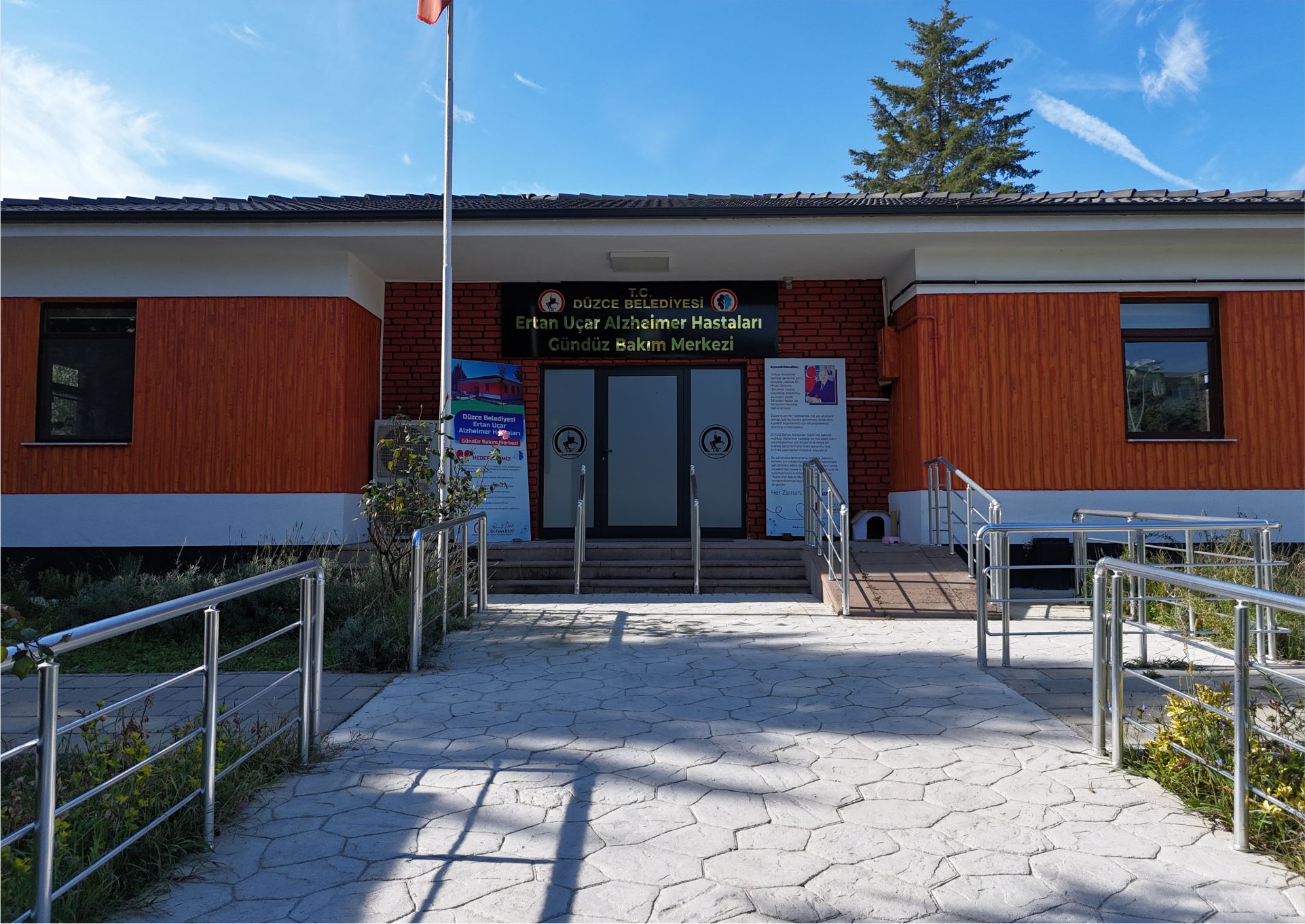 ERTAN UÇAR ALZHEİMER HASTALARI GÜNDÜZ BAKIM MERKEZİ