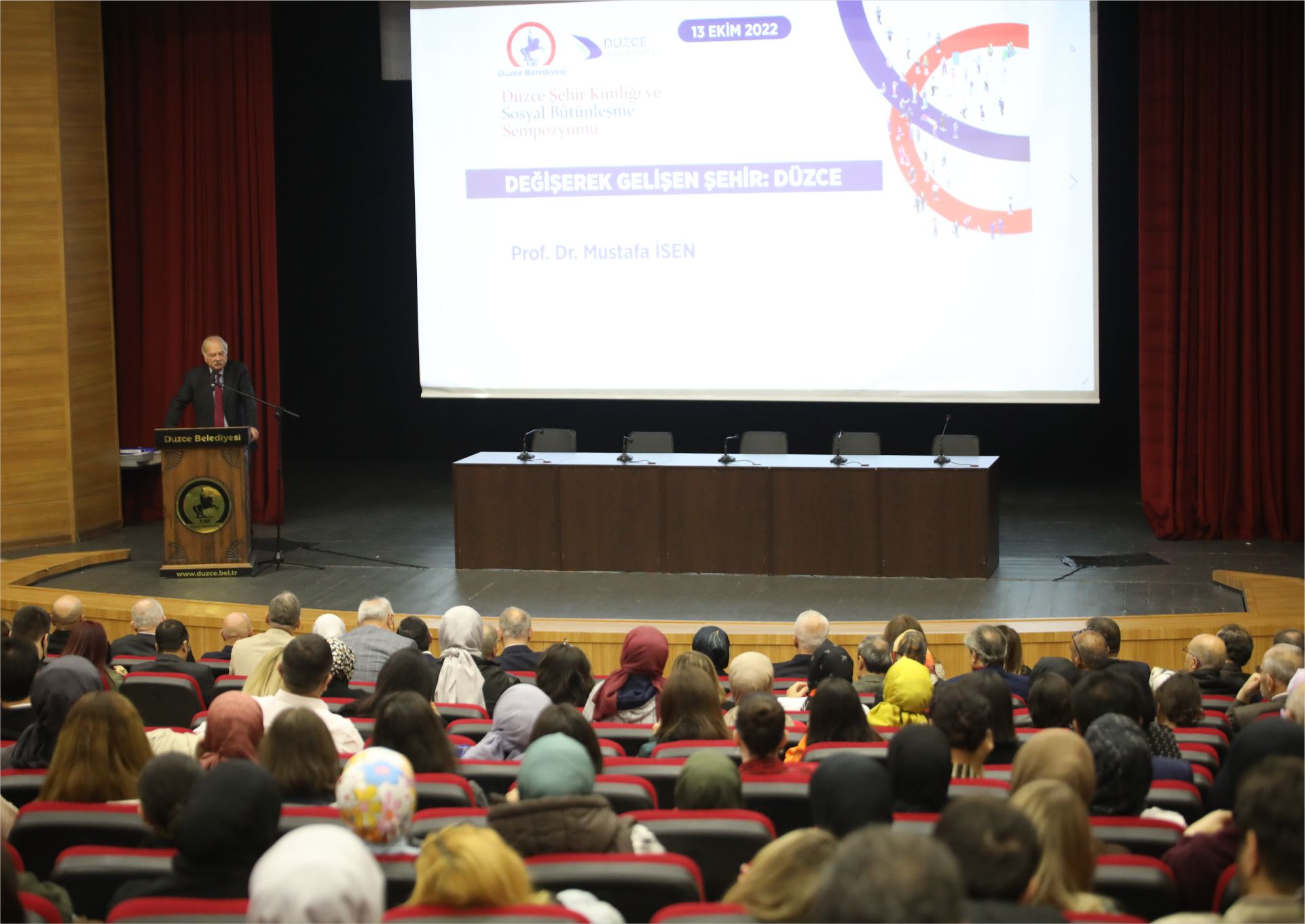 ŞEHİR KİMLİĞİ VE SOSYAL BÜTÜNLEŞME SEMPOZYUMU