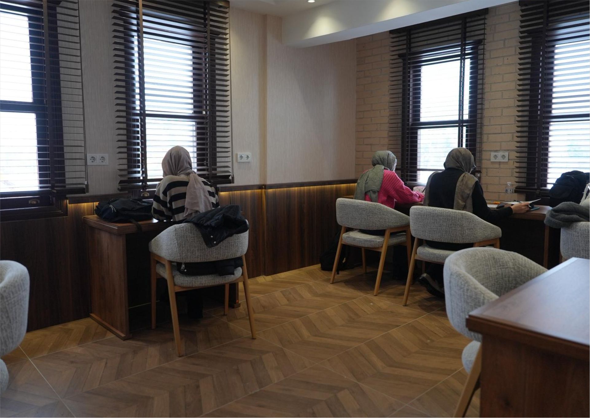 YAHYA KEMAL KİTAP KÖŞKÜ (23 NİSAN PARKI KÜTÜPHANESİ)