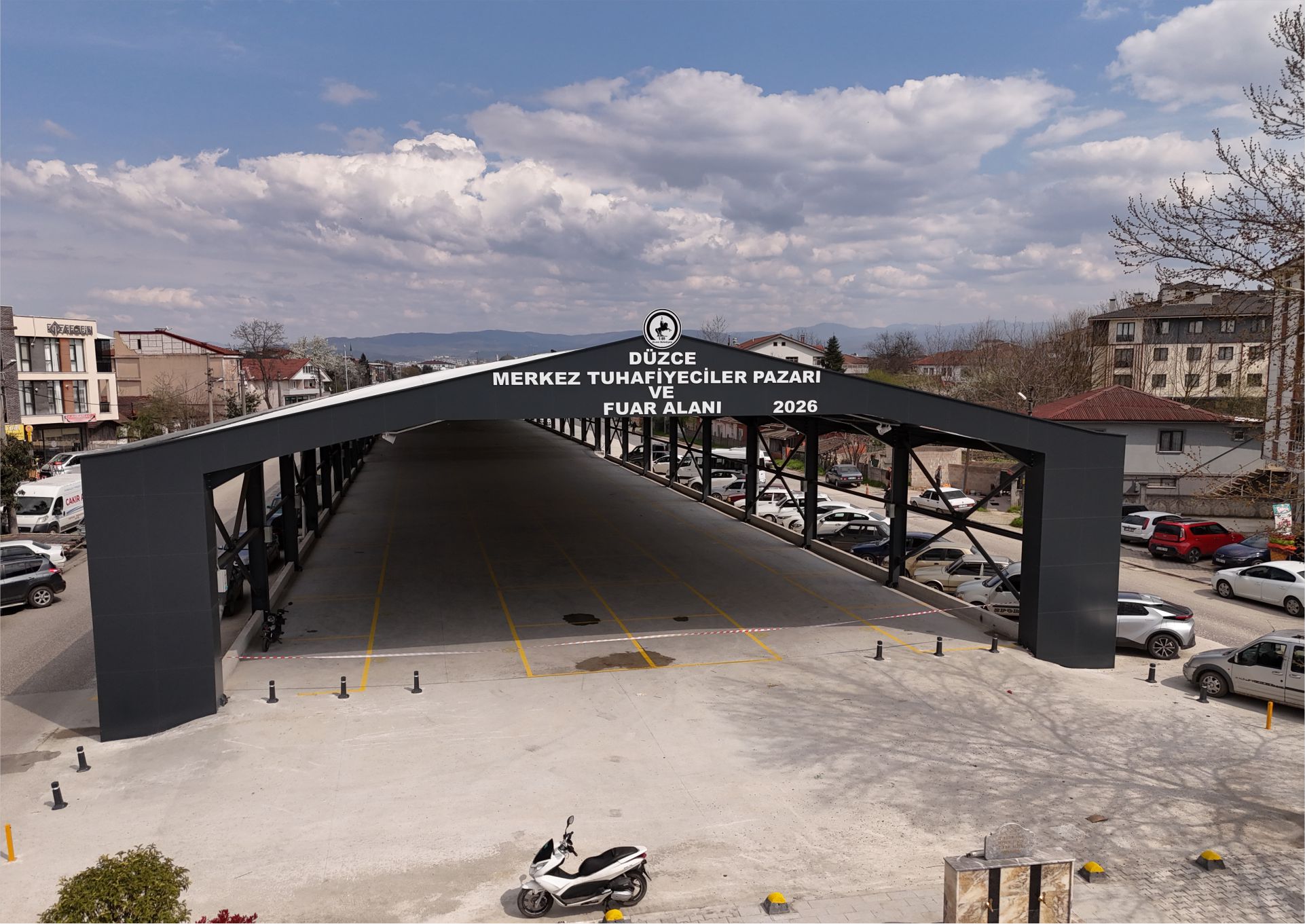 TUHAFİYECİLER PAZARYERİ