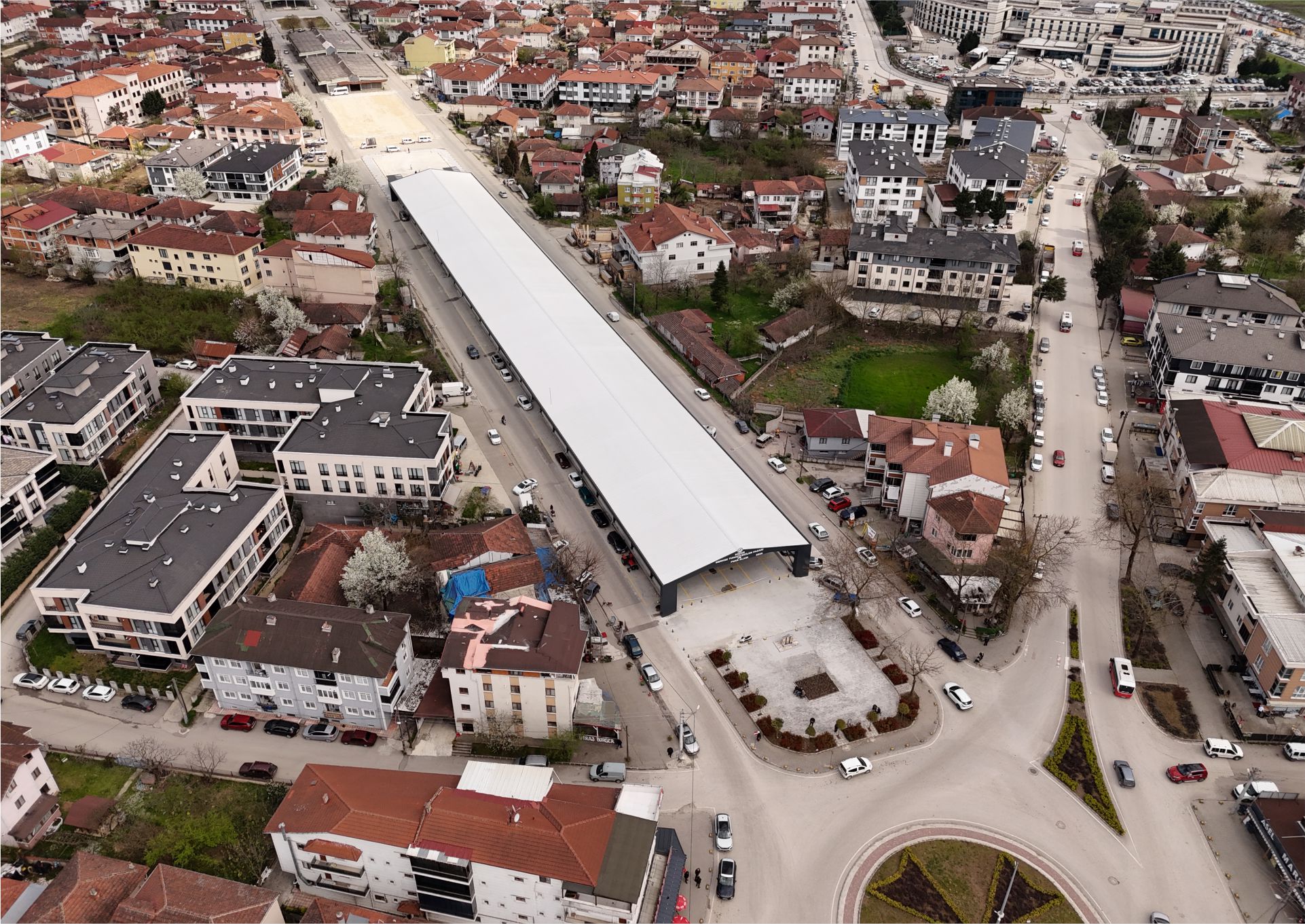 TUHAFİYECİLER PAZARYERİ