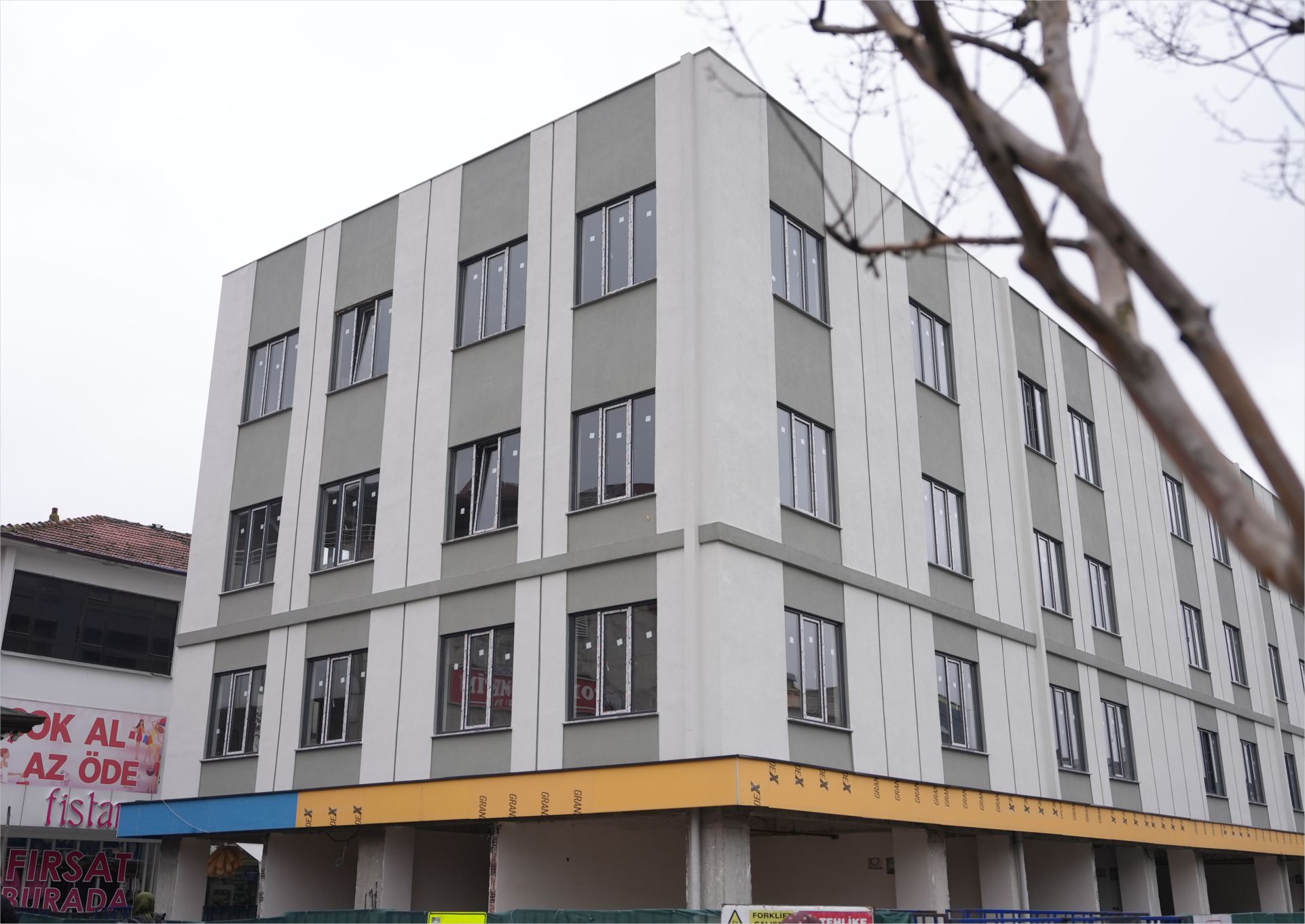 BASMACILAR ÇARŞISI (ZİNCİRLİKUYU İŞ MERKEZİ)