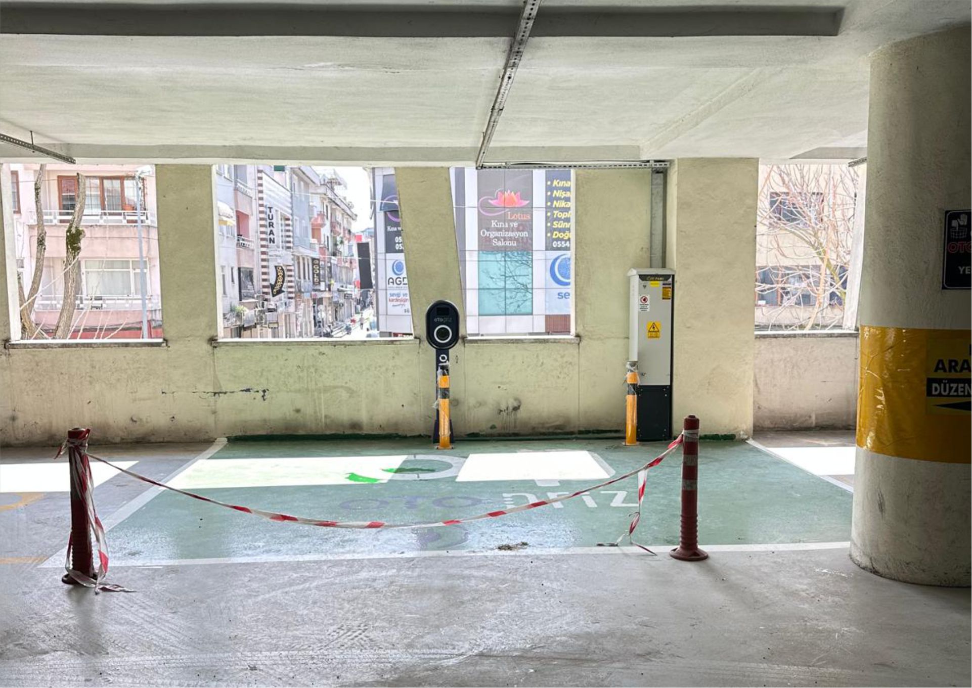ELEKTRİKLİ ARAÇ ŞARJ İSTASYONLARI
