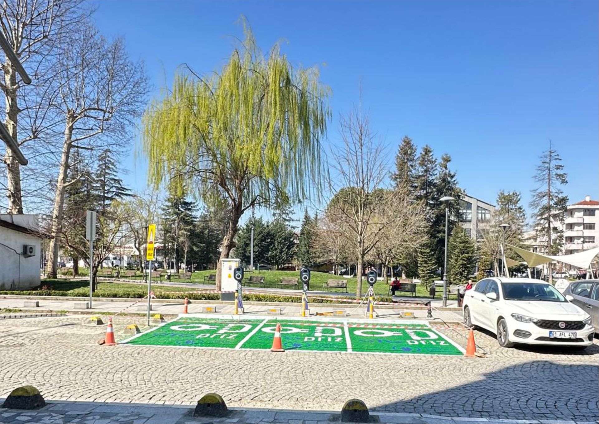 ELEKTRİKLİ ARAÇ ŞARJ İSTASYONLARI