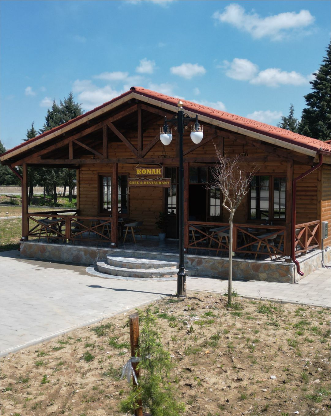 ÇAVUŞLAR MAHALLE KONAĞI VE MESİRE ALANI